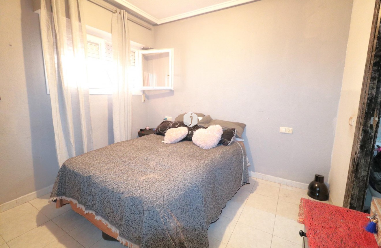 Resale - Apartment / flat -
Torrevieja - El molino