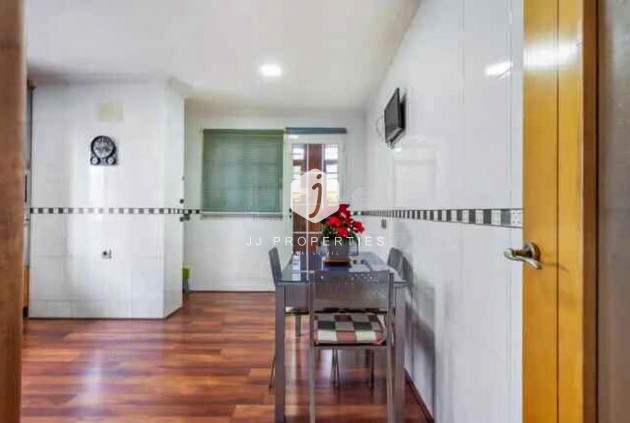 Resale - Villa -
Torrevieja - aguas nuevas