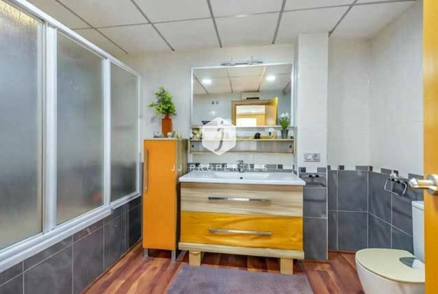 Resale - Villa -
Torrevieja - aguas nuevas