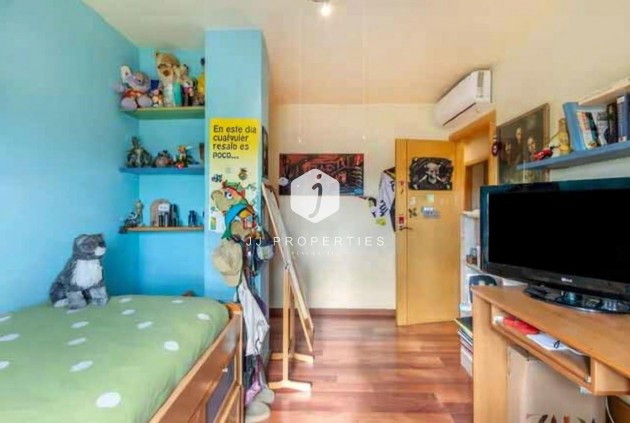 Resale - Villa -
Torrevieja - aguas nuevas