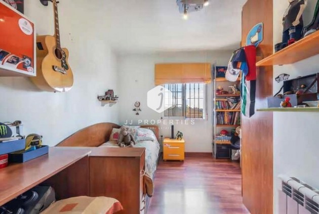 Resale - Villa -
Torrevieja - aguas nuevas