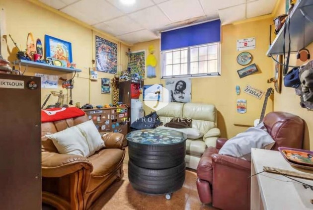 Resale - Villa -
Torrevieja - aguas nuevas