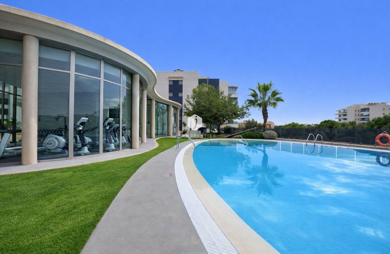 Z drugiej ręki - Mieszkanie w bloku -
Orihuela Costa - Villamartín