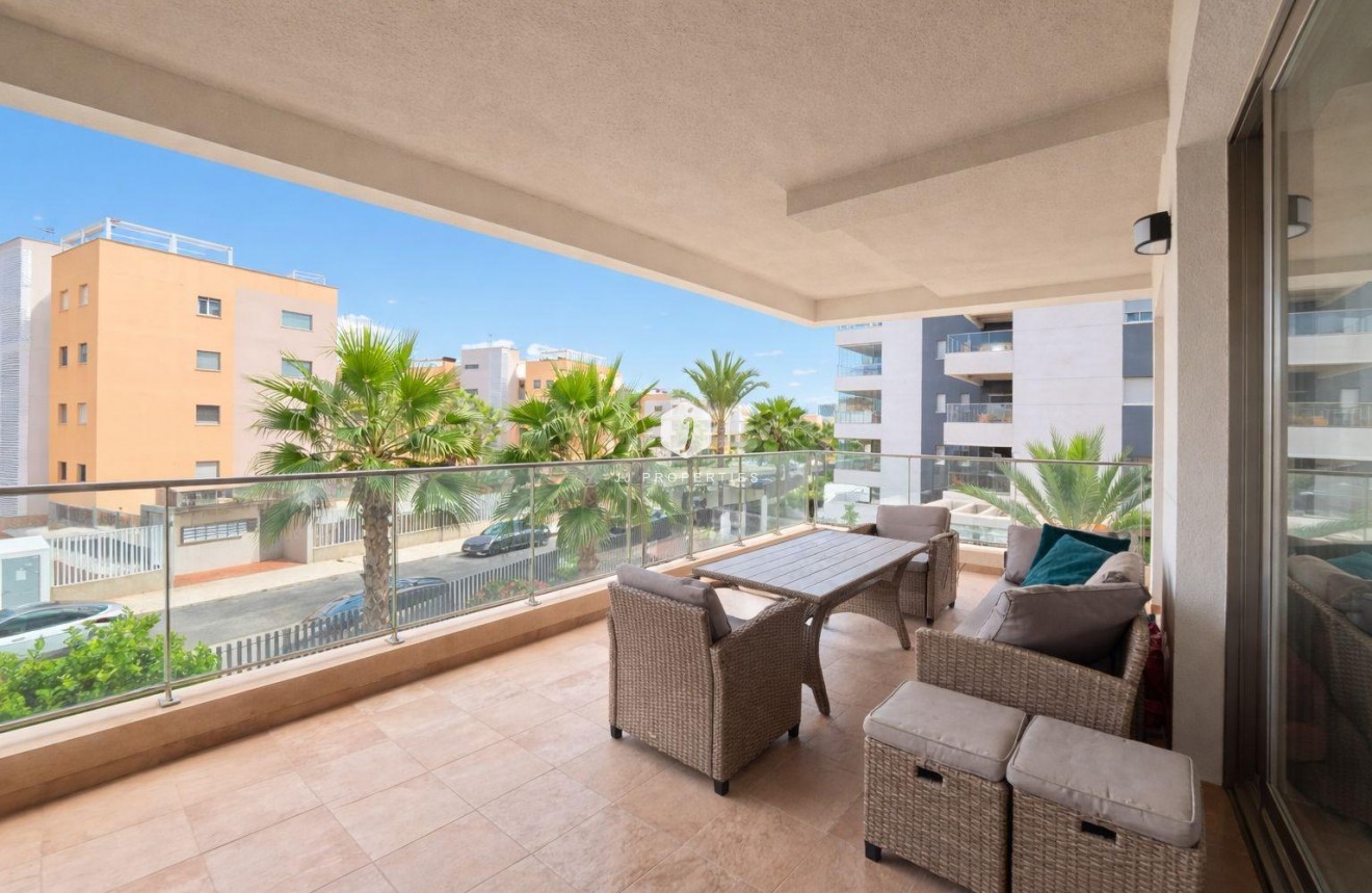 Z drugiej ręki - Mieszkanie w bloku -
Orihuela Costa - Villamartín