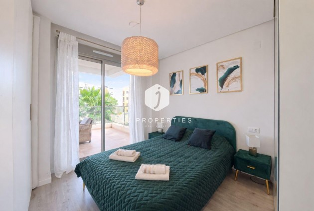 Z drugiej ręki - Mieszkanie w bloku -
Orihuela Costa - Villamartín