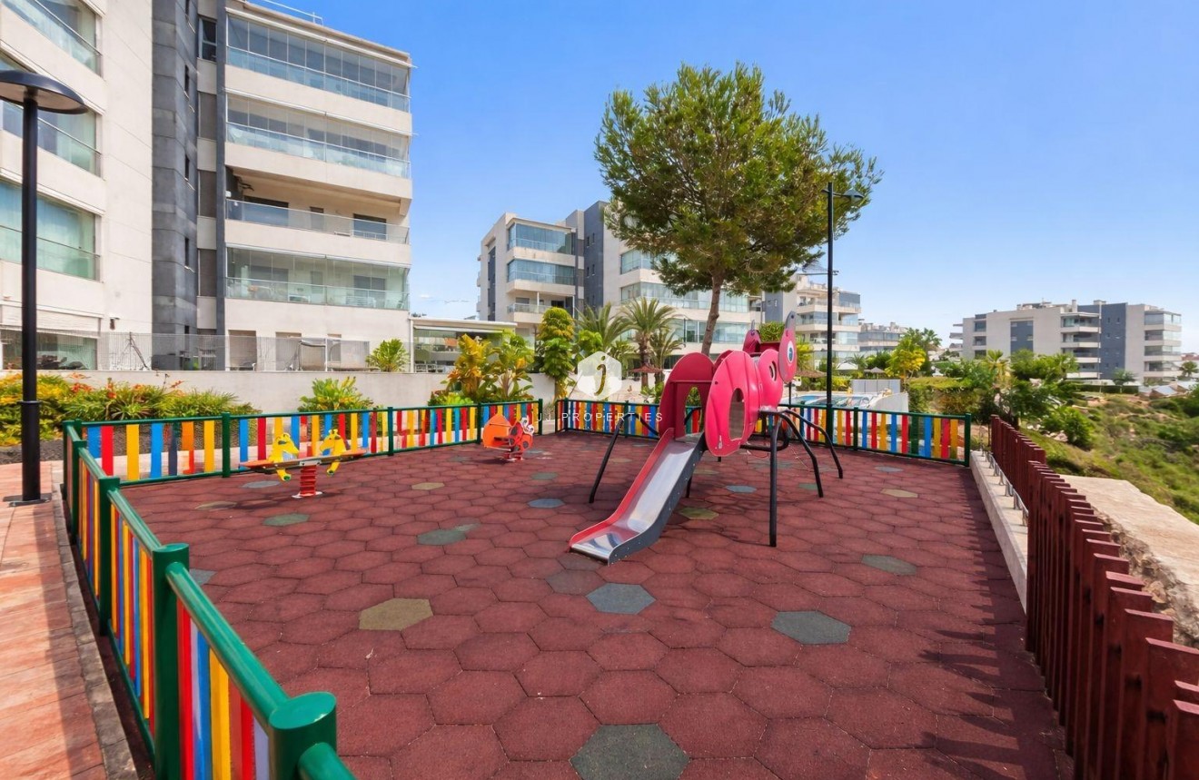 Z drugiej ręki - Mieszkanie w bloku -
Orihuela Costa - Villamartín