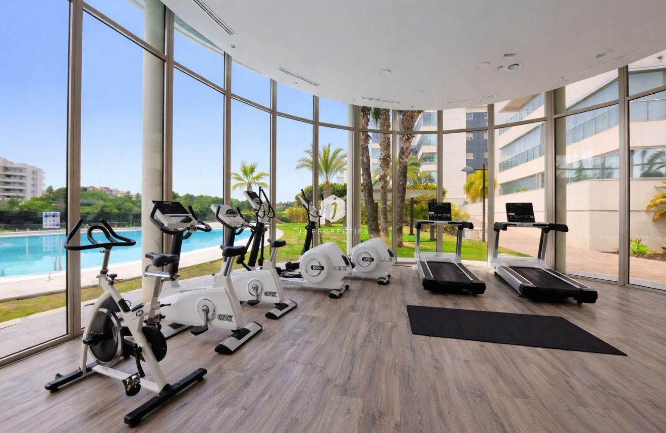 Z drugiej ręki - Mieszkanie w bloku -
Orihuela Costa - Villamartín