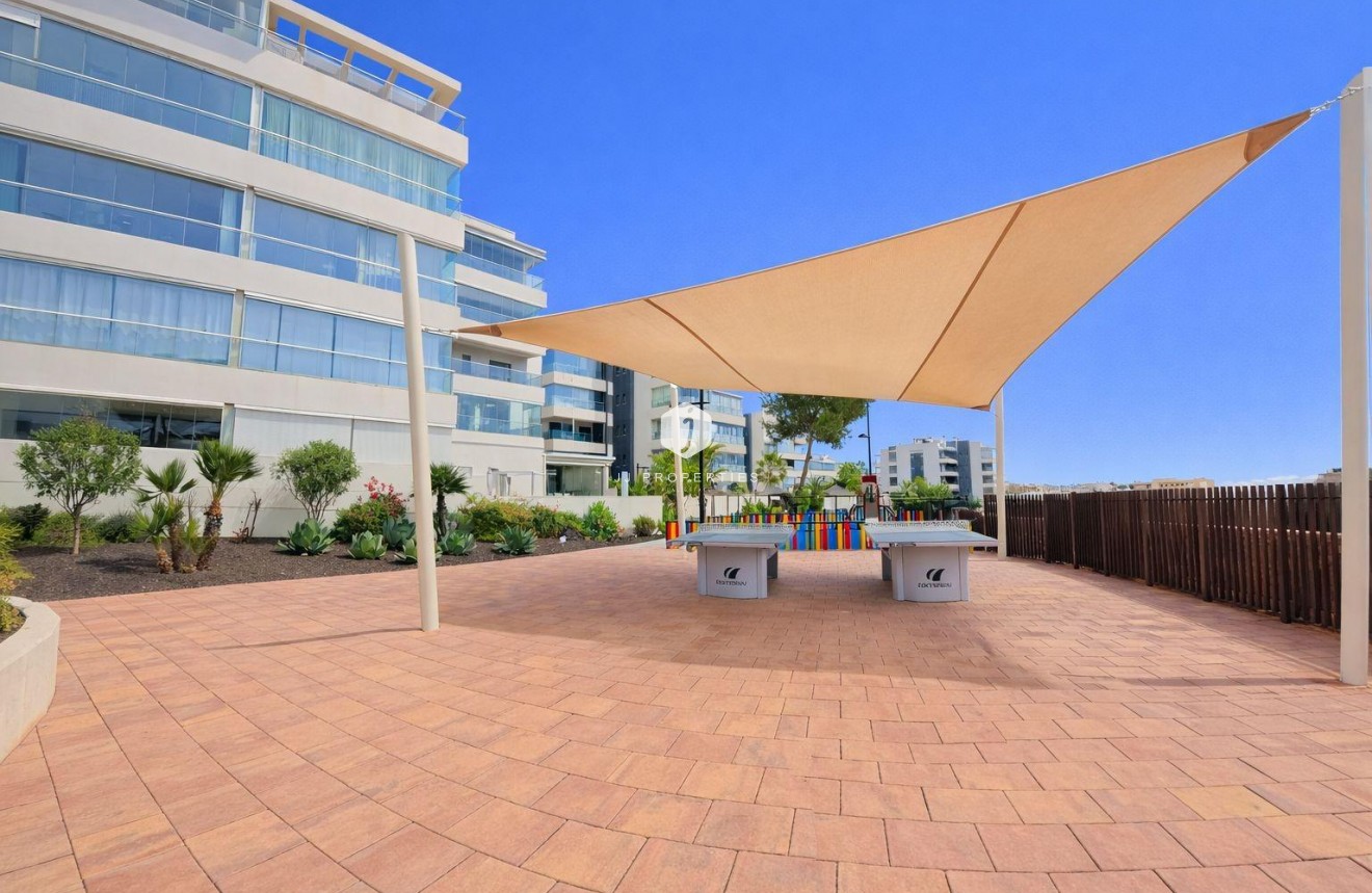 Z drugiej ręki - Mieszkanie w bloku -
Orihuela Costa - Villamartín