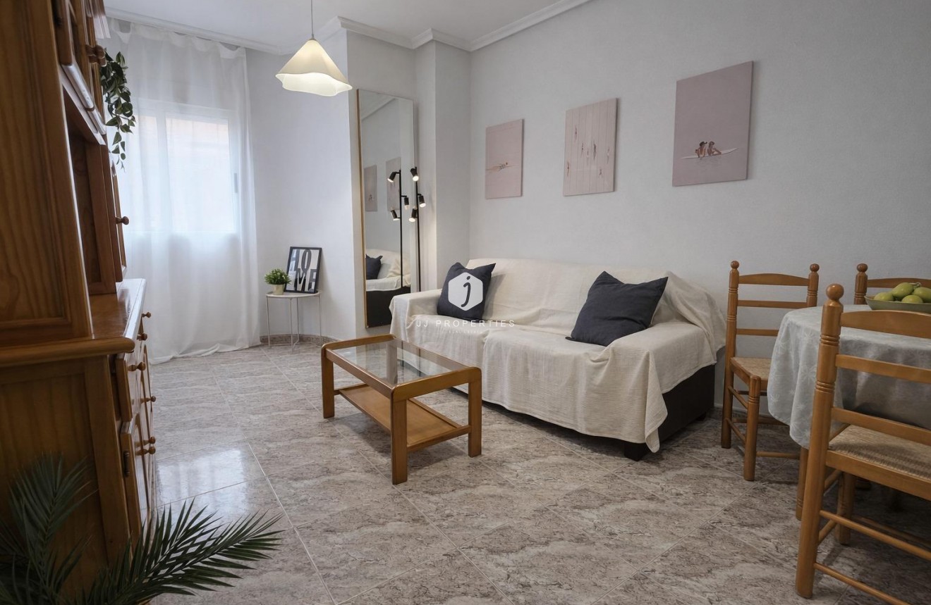 Resale - Apartment / flat -
Torrevieja - Centro - Muelle Pesquero