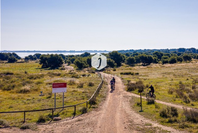 Resale - Apartment / flat -
Torrevieja - Centro - Muelle Pesquero