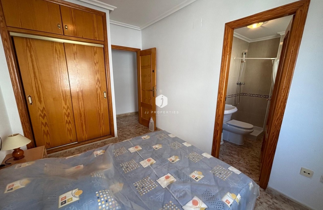 Resale - Apartment / flat -
Torrevieja - Playa del Cura