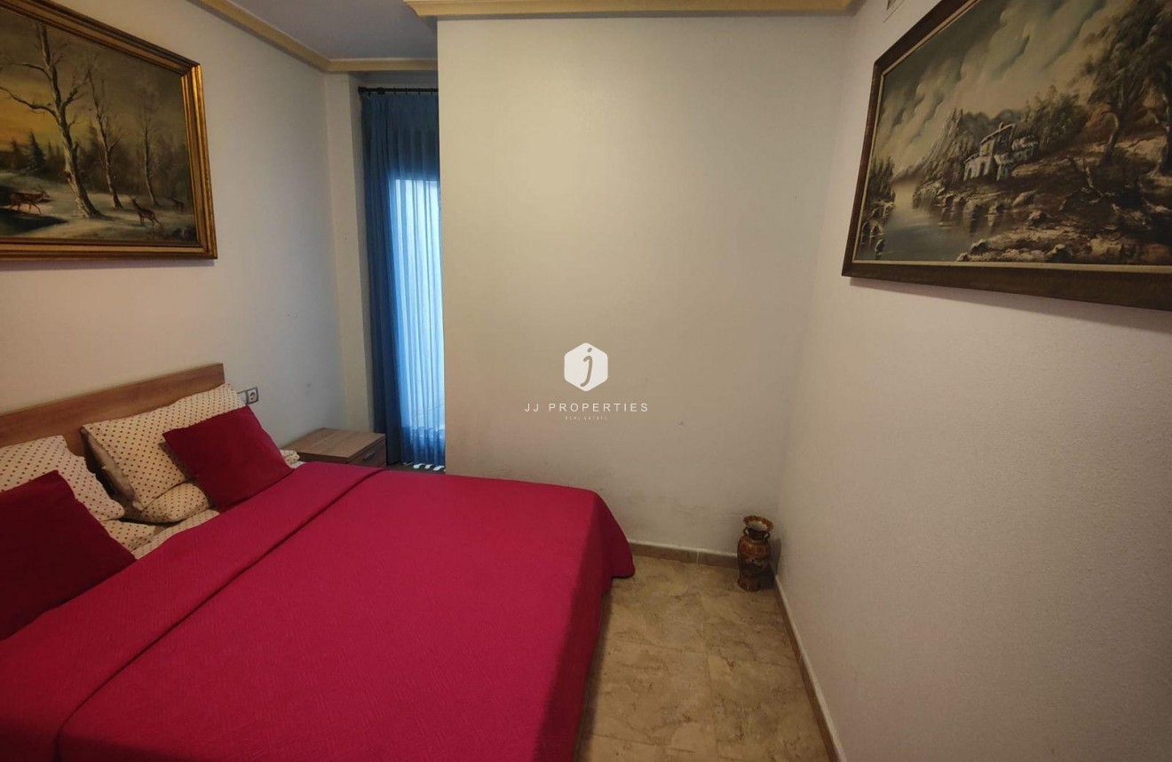 Resale - Apartment / flat -
Torrevieja - La Mata