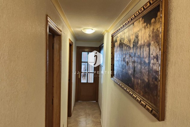 Resale - Apartment / flat -
Torrevieja - La Mata