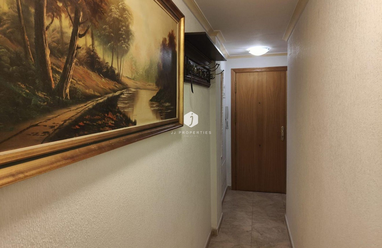 Resale - Apartment / flat -
Torrevieja - La Mata