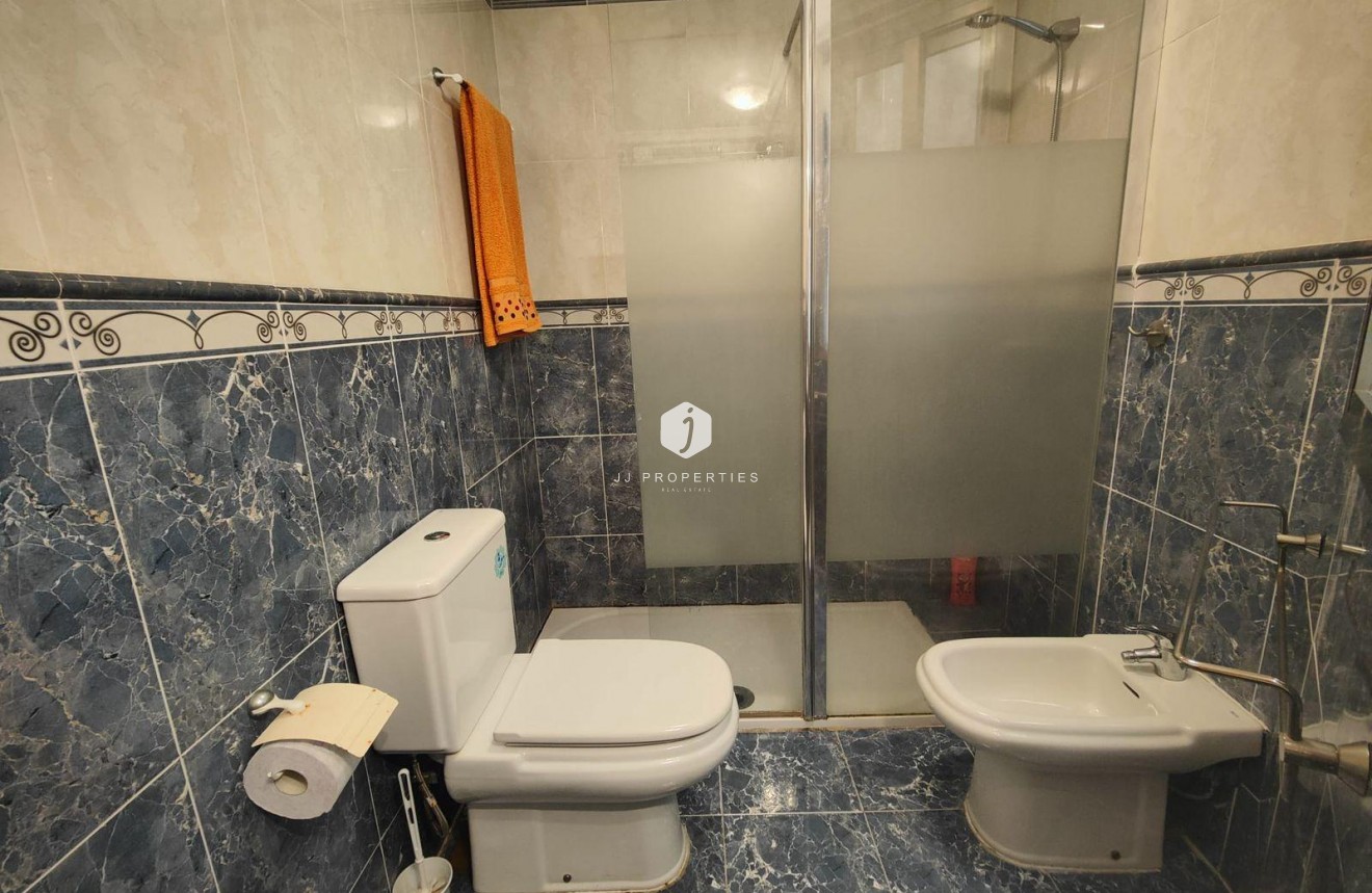 Resale - Apartment / flat -
Torrevieja - La Mata