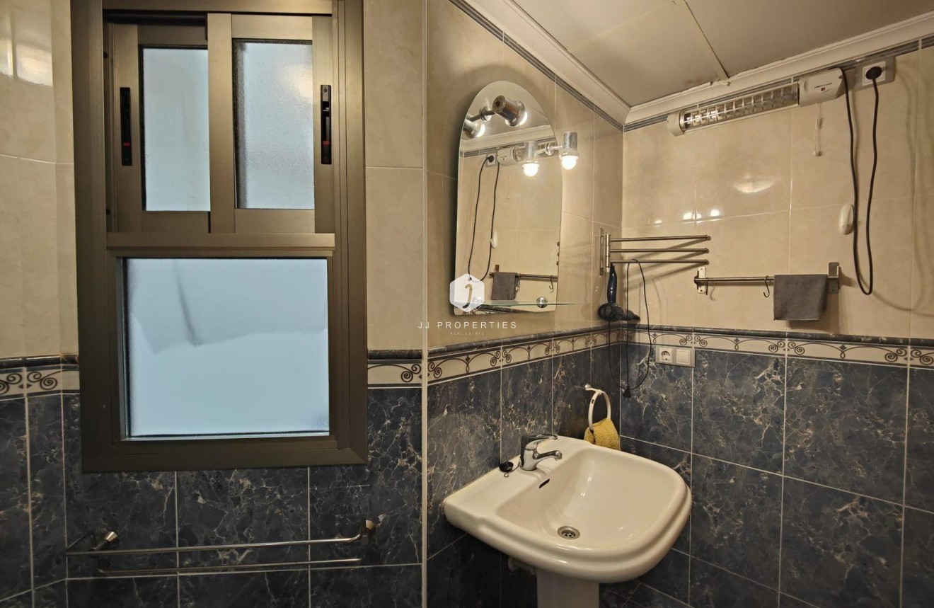 Resale - Apartment / flat -
Torrevieja - La Mata