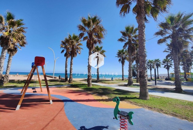 Resale - Apartment / flat -
Torrevieja - La Mata