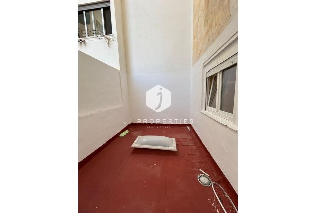 Segunda mano - Apartamento / piso -
Torrevieja
