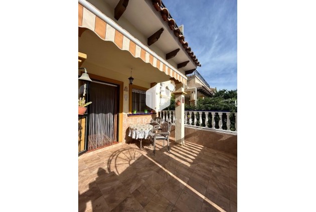 Aus zweiter Hand - Duplex -
Orihuela Costa - Punta Prima