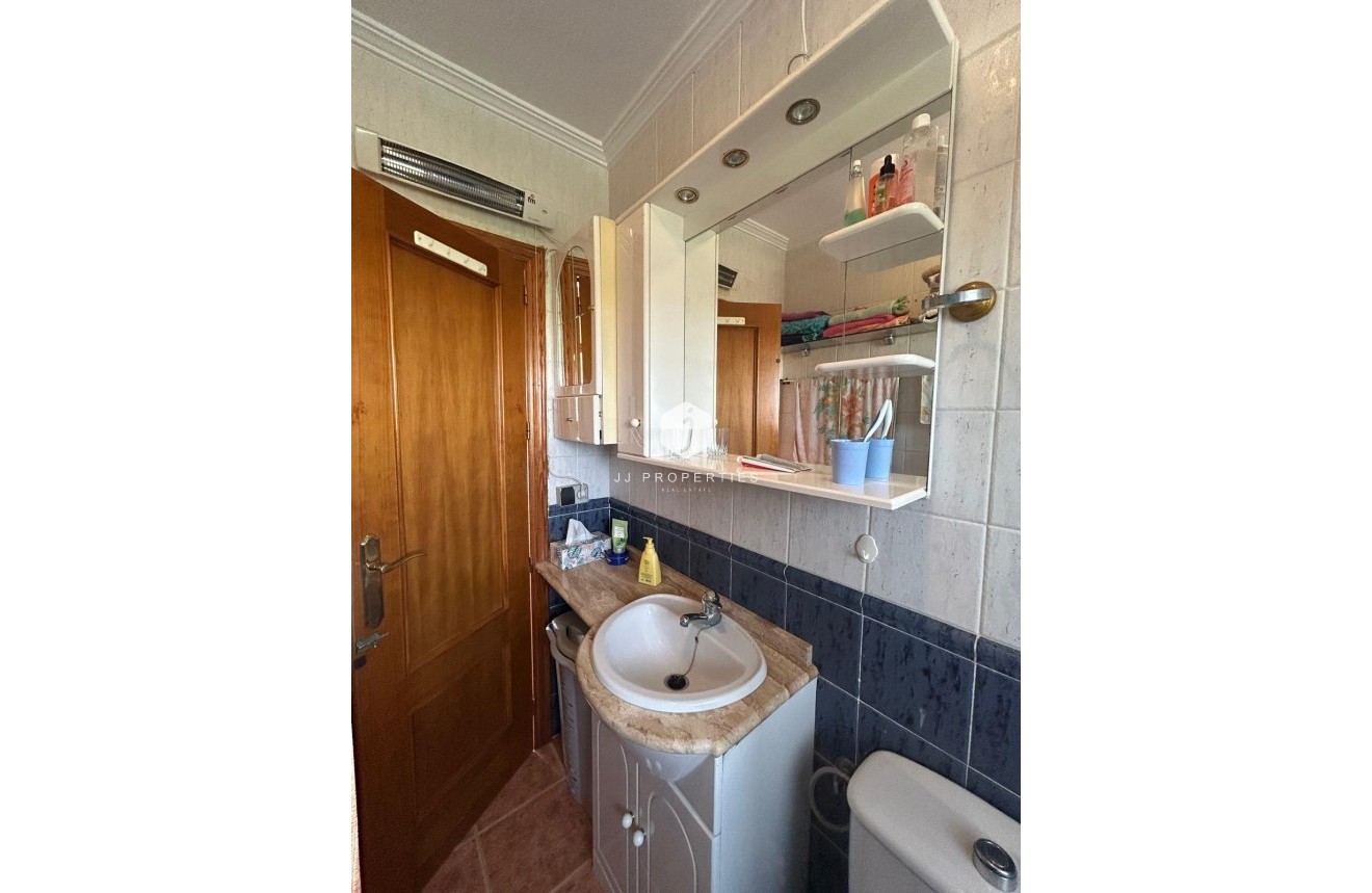 Aus zweiter Hand - Duplex -
Orihuela Costa - Punta Prima