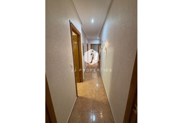 Resale - Apartment / flat -
Torrevieja