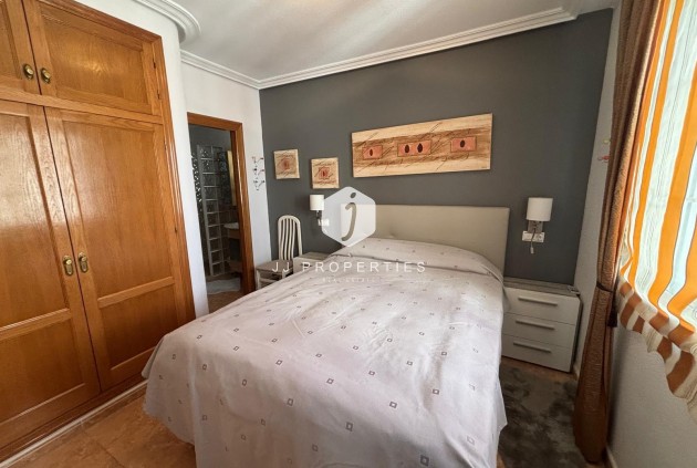 Resale - Apartment / flat -
Torrevieja