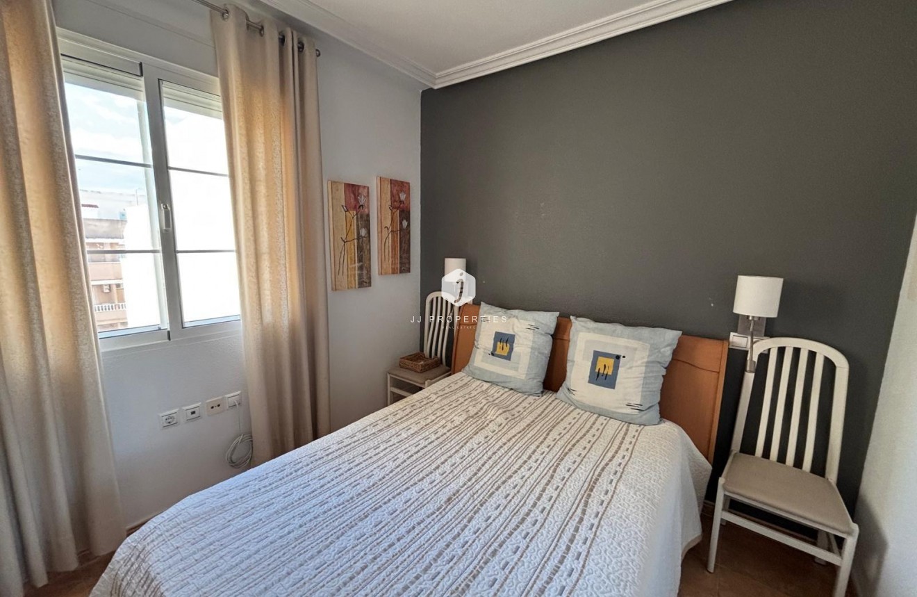 Resale - Apartment / flat -
Torrevieja