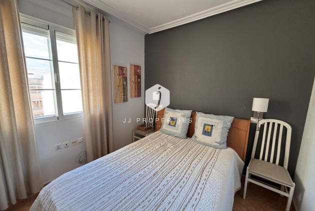 Resale - Apartment / flat -
Torrevieja