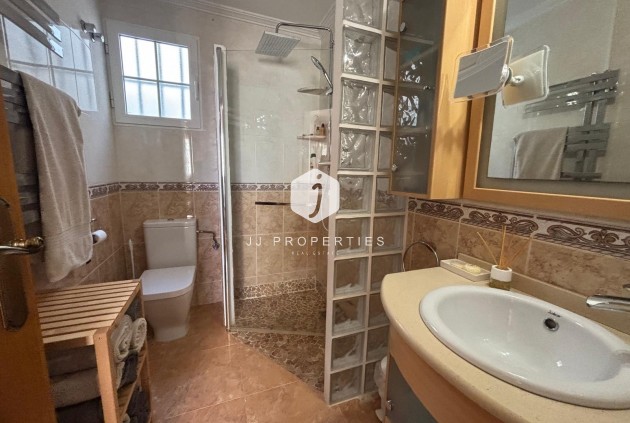 Resale - Apartment / flat -
Torrevieja