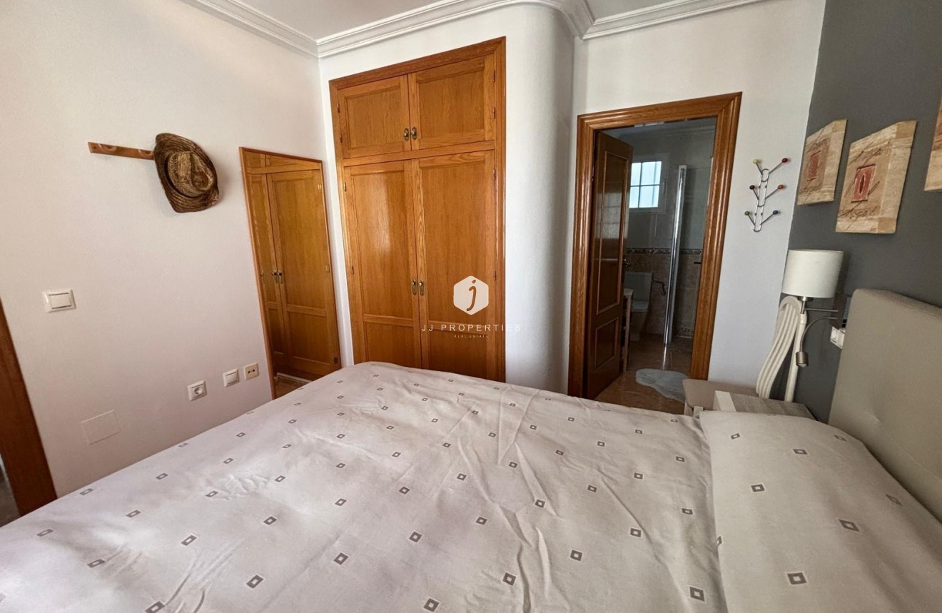 Resale - Apartment / flat -
Torrevieja