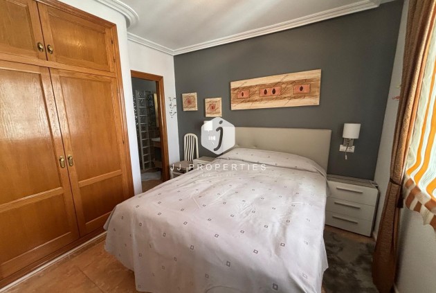 Resale - Apartment / flat -
Torrevieja