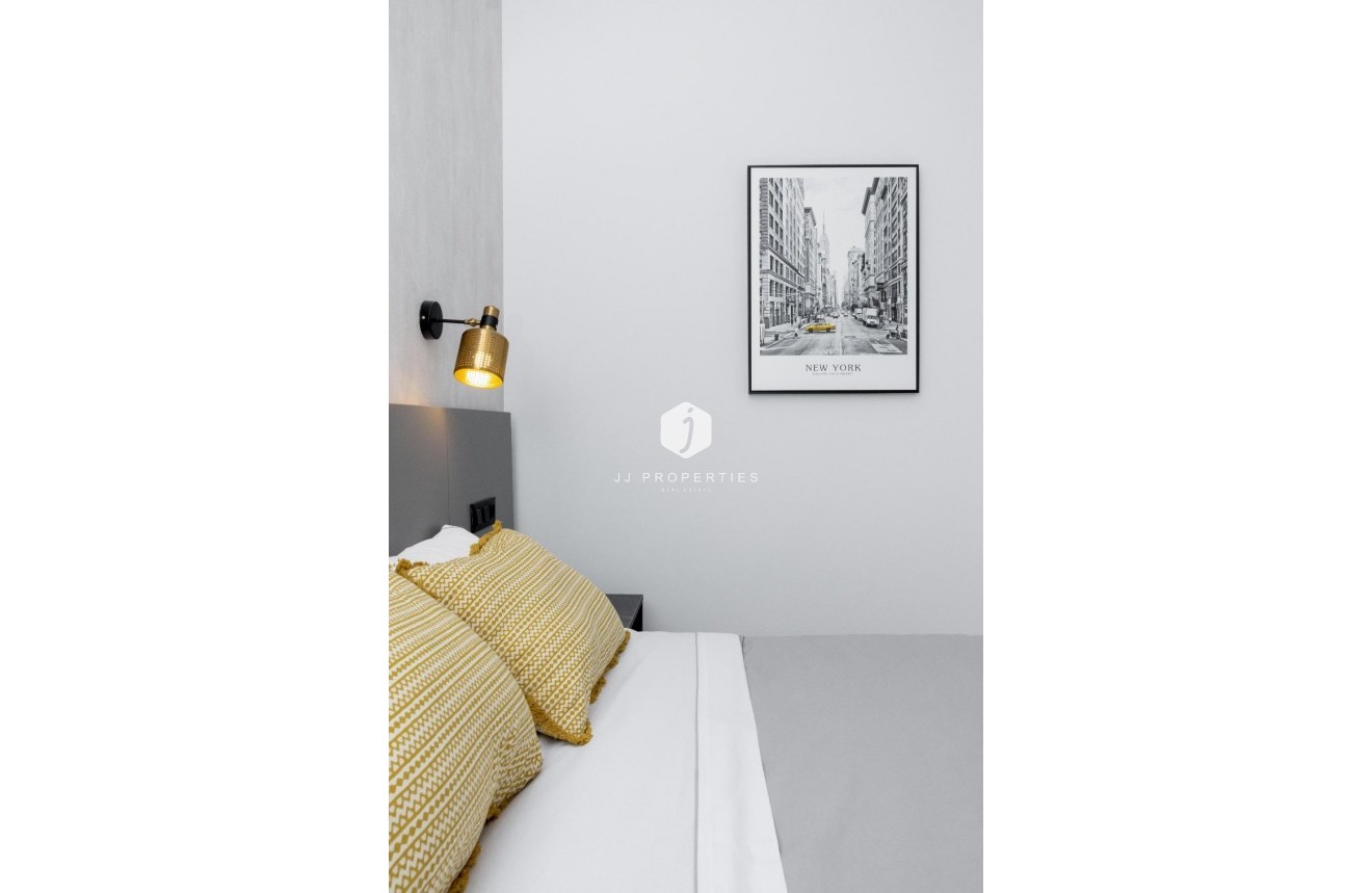 Resale - Penthouse -
Guardamar del Segura - Pueblo