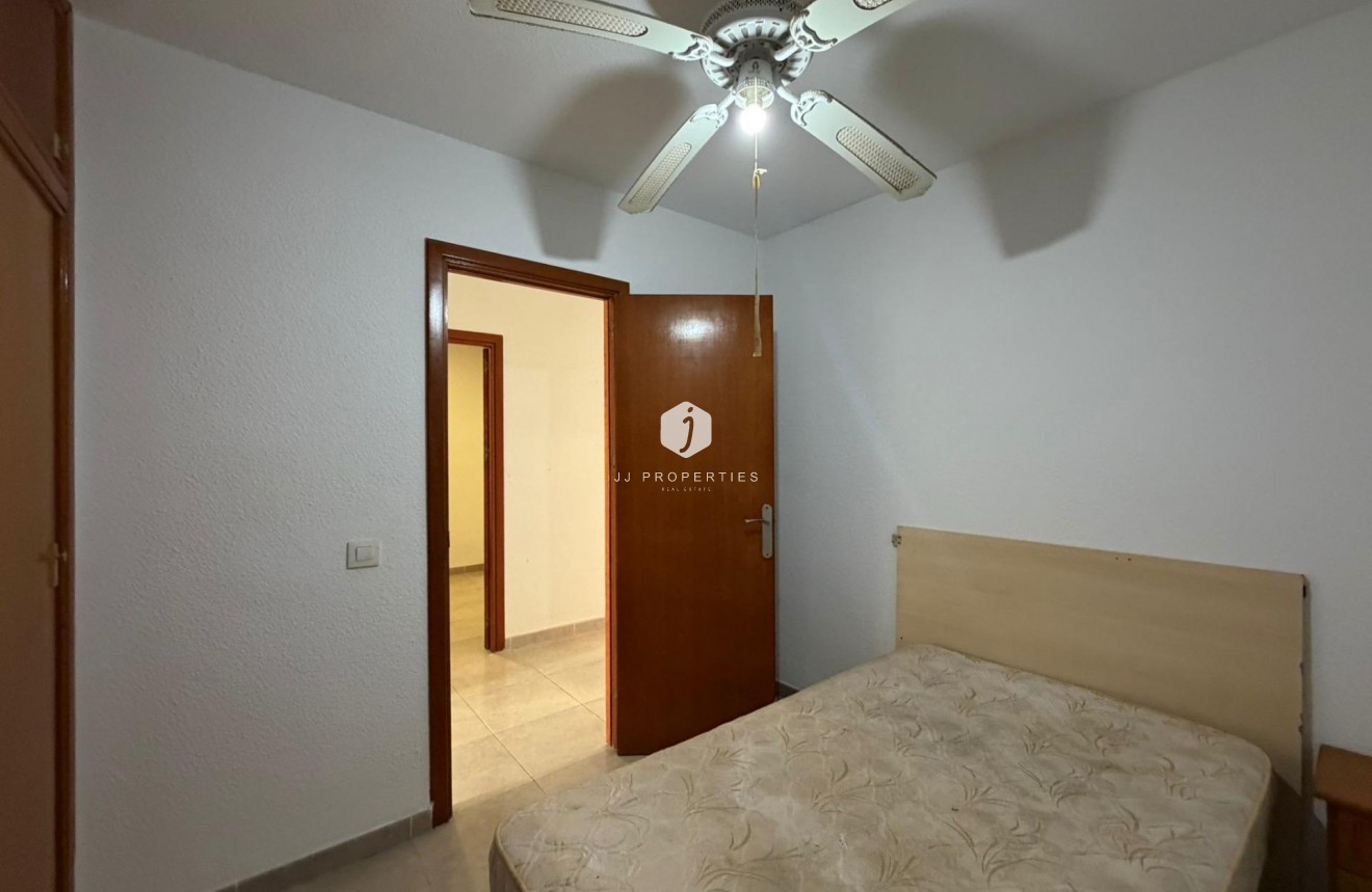 Resale - Apartment / flat -
Torrevieja - Playa de los Locos