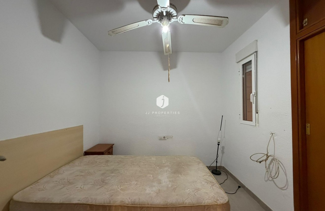 Resale - Apartment / flat -
Torrevieja - Playa de los Locos