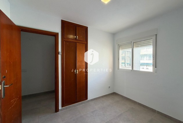 Resale - Apartment / flat -
Torrevieja - Playa de los Locos