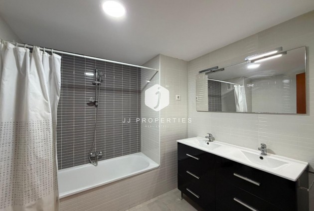 Resale - Apartment / flat -
Torrevieja - Playa de los Locos