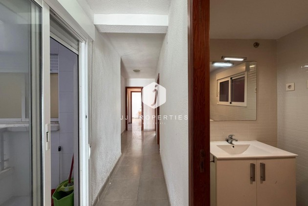 Resale - Apartment / flat -
Torrevieja - Playa de los Locos