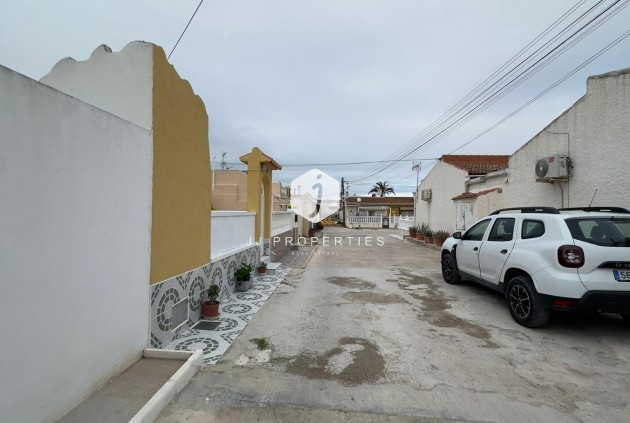 Resale - Bungalow -
Torrevieja - El Limonar