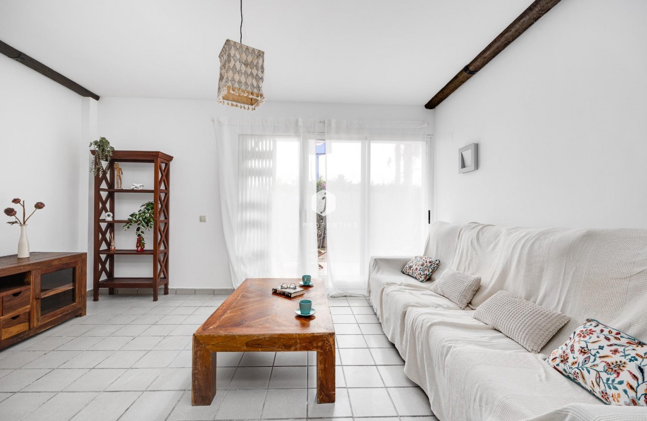 Z drugiej ręki - Mieszkanie w bloku -
Orihuela Costa