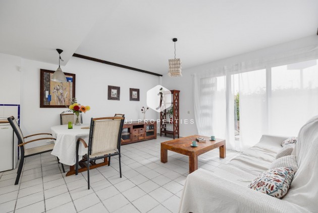 Z drugiej ręki - Mieszkanie w bloku -
Orihuela Costa