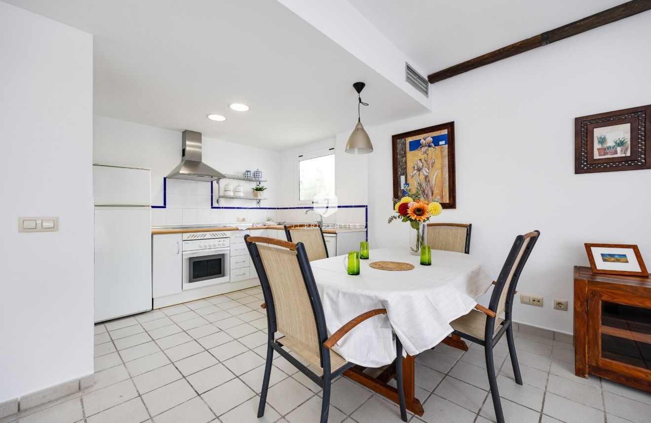 Z drugiej ręki - Mieszkanie w bloku -
Orihuela Costa