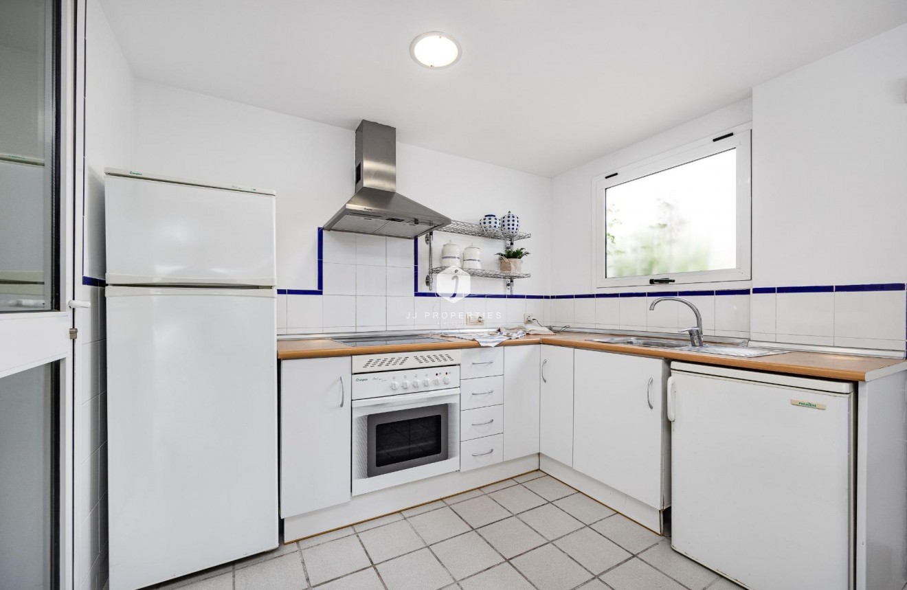 Z drugiej ręki - Mieszkanie w bloku -
Orihuela Costa