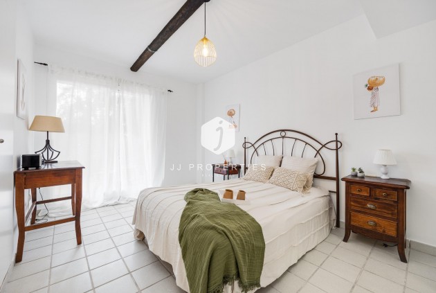 Z drugiej ręki - Mieszkanie w bloku -
Orihuela Costa