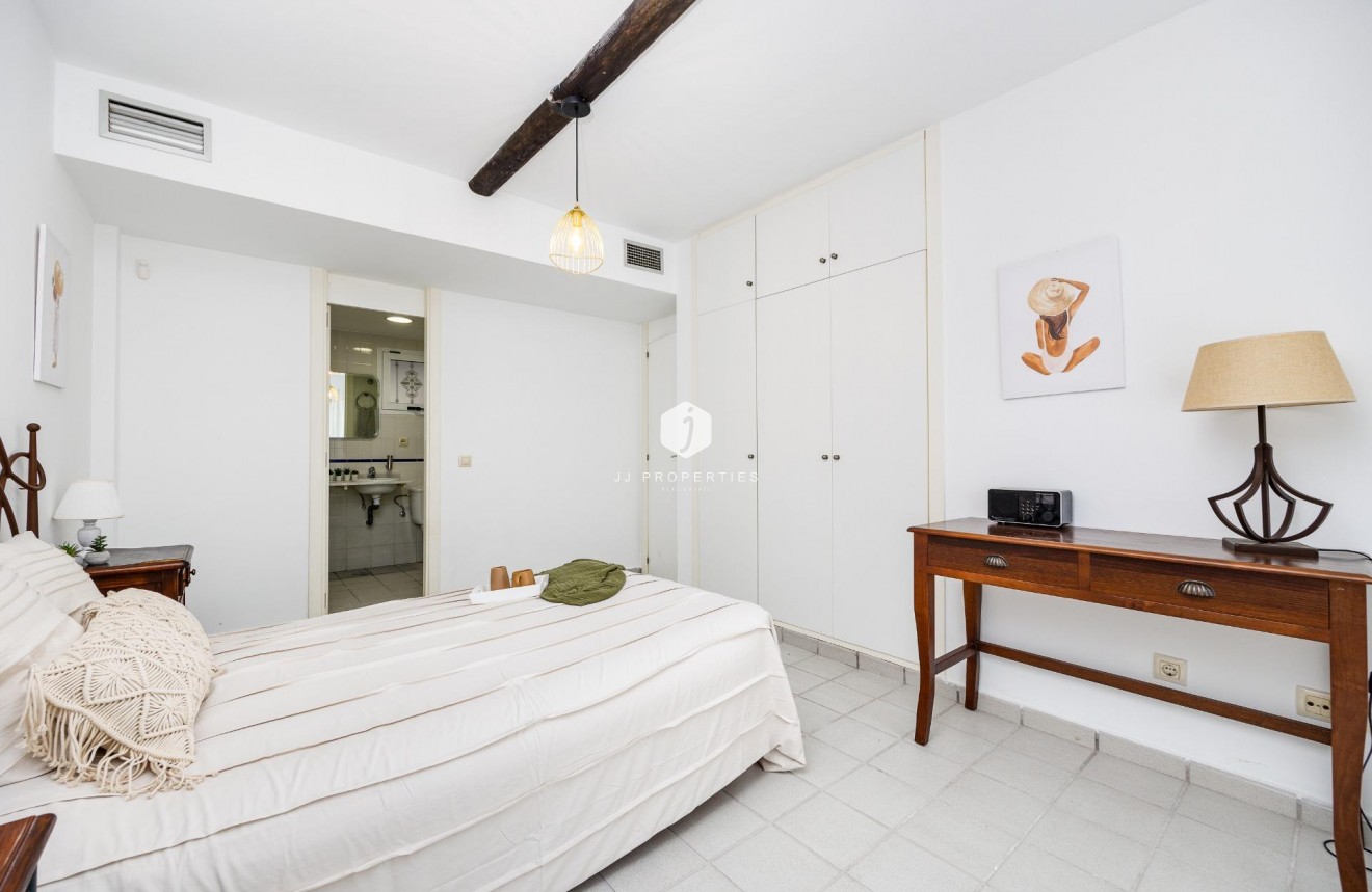 Z drugiej ręki - Mieszkanie w bloku -
Orihuela Costa