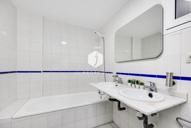 Z drugiej ręki - Mieszkanie w bloku -
Orihuela Costa