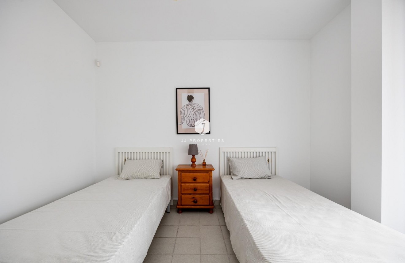 Z drugiej ręki - Mieszkanie w bloku -
Orihuela Costa