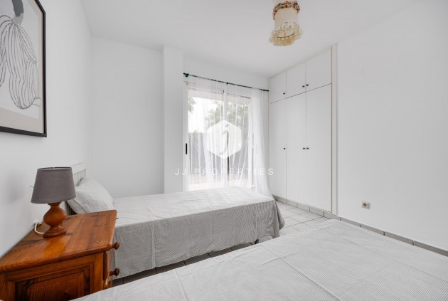 Z drugiej ręki - Mieszkanie w bloku -
Orihuela Costa