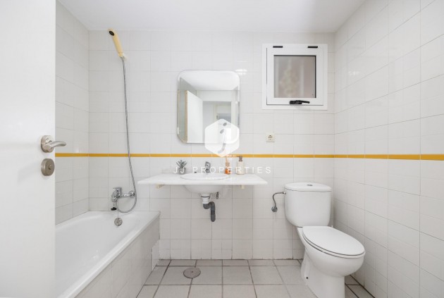 Z drugiej ręki - Mieszkanie w bloku -
Orihuela Costa