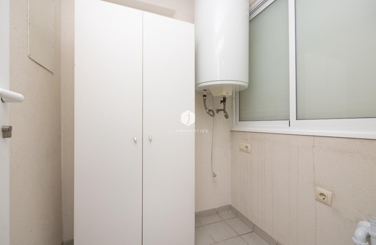 Z drugiej ręki - Mieszkanie w bloku -
Orihuela Costa