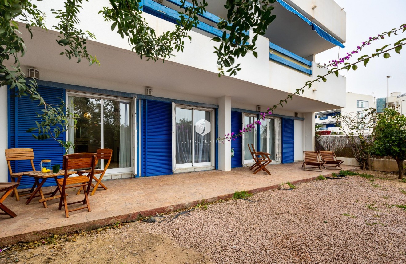 Z drugiej ręki - Mieszkanie w bloku -
Orihuela Costa